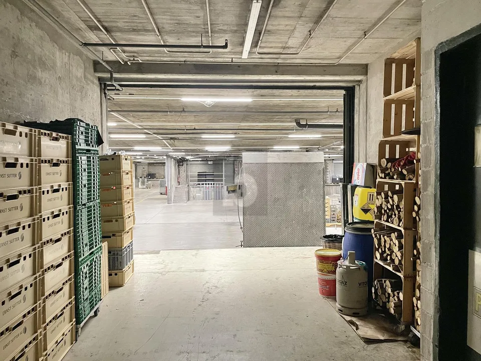 PLENTY OF SPACE IN A CENTRAL LOCATION