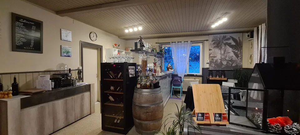 IDÉALEMENT SITUÉ, AVEC UNE CLIENTÈLE D'HABITUÉS