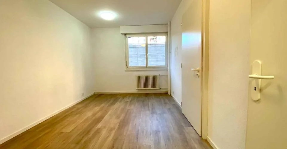 Büro 4 Zimmer