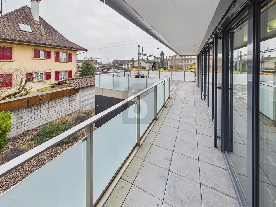 ZENTRAL , MODERN UND GROSSZÜGIG