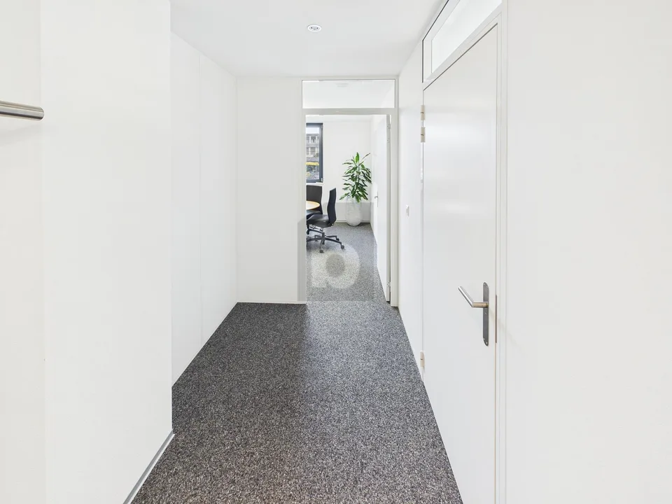 ZENTRAL , MODERN UND GROSSZÜGIG
