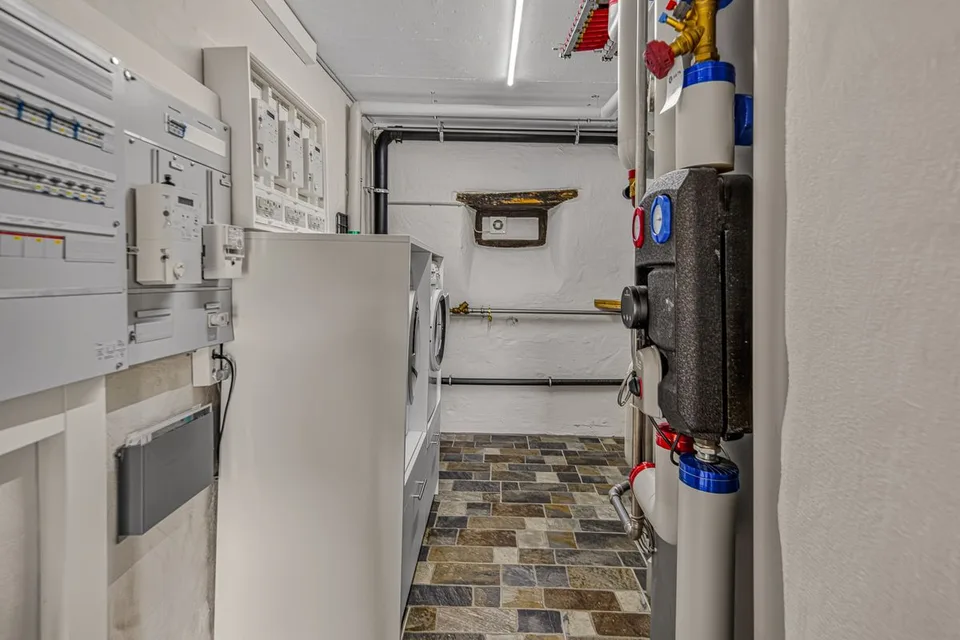 Oggetto per amatori: Casa unifamiliare ristrutturata con giardino e spazi accessori versatili
