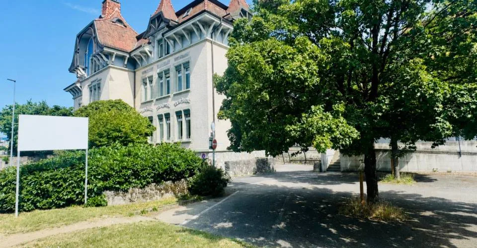 Immeuble commercial de prestige à louer
