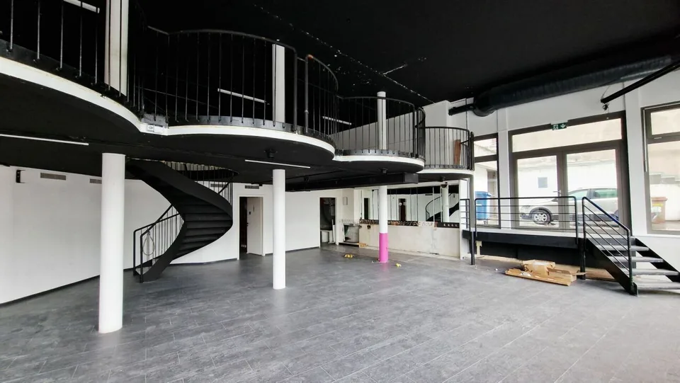 Surface commerciale au rez de 267m² dans le centre de Lausanne !