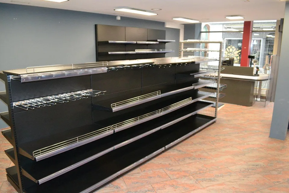 Moderne Geschäftsfläche im Zentrum von Altdorf zu vermieten – Foto 6 von 13