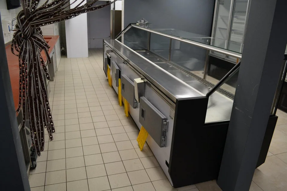 Moderne Geschäftsfläche im Zentrum von Altdorf zu vermieten – Foto 10 von 13