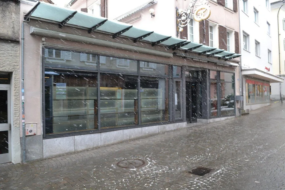Moderne Geschäftsfläche im Zentrum von Altdorf zu vermieten