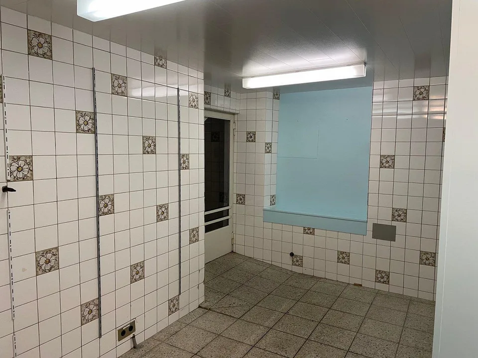 Vielseitig nutzbare Gewerberäumlichkeit im Mittelpunkt von Altdorf – Foto 9 von 9