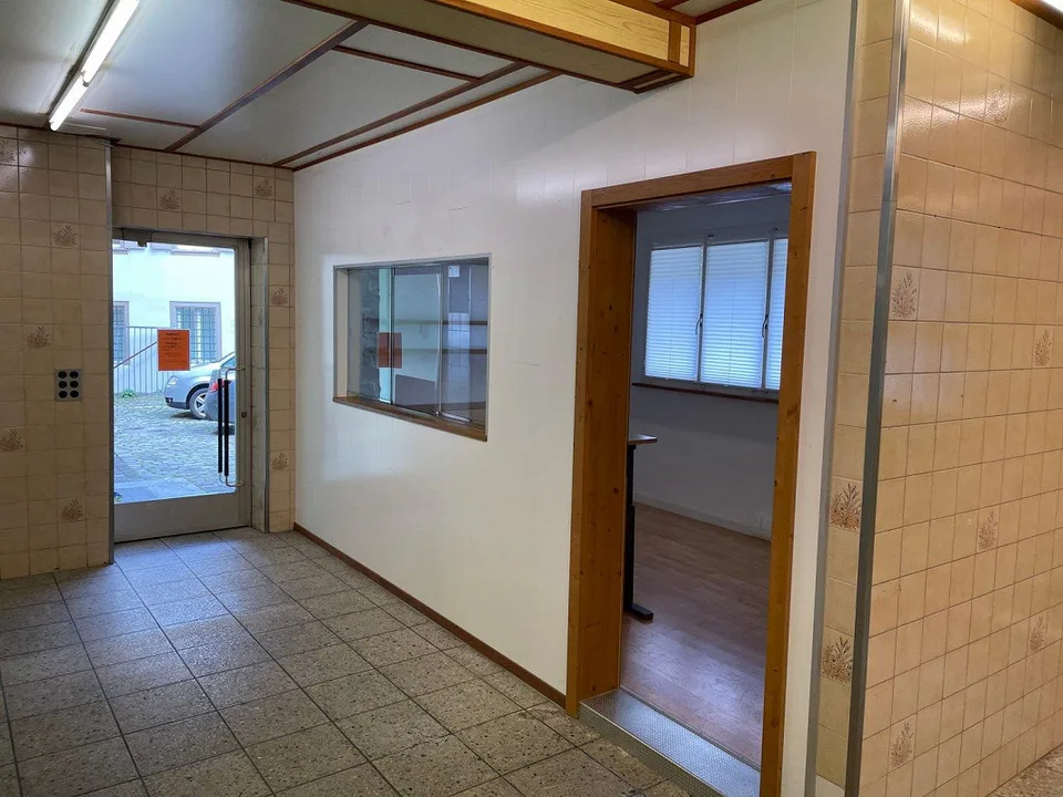 Vielseitig nutzbare Gewerberäumlichkeit im Mittelpunkt von Altdorf – Foto 7 von 9