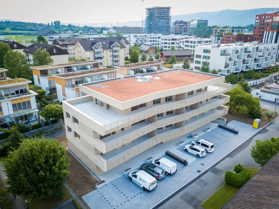 Einstellhallenplatz Nähe Bahnhof in Rotkreuz