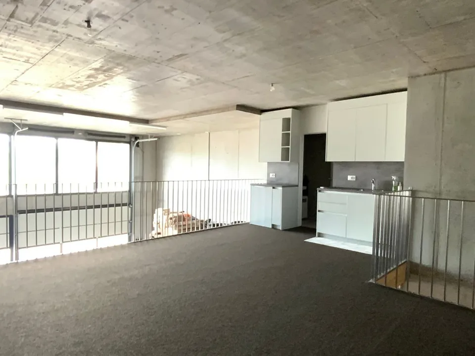 In affitto - Capannone artigianale / Laboratorio / Deposito riscaldato di 115 m² con soppalco