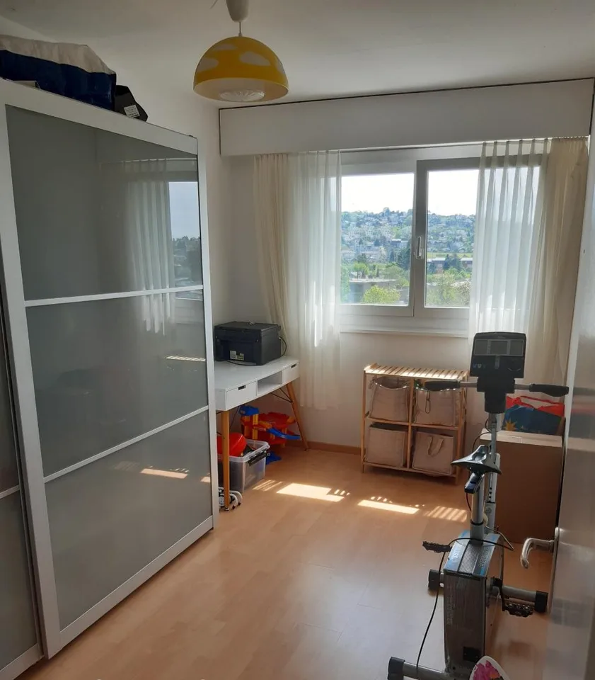 Helle 4-Zimmer-Wohnung mit schöner Aussicht in Nidau – Foto 7 von 9