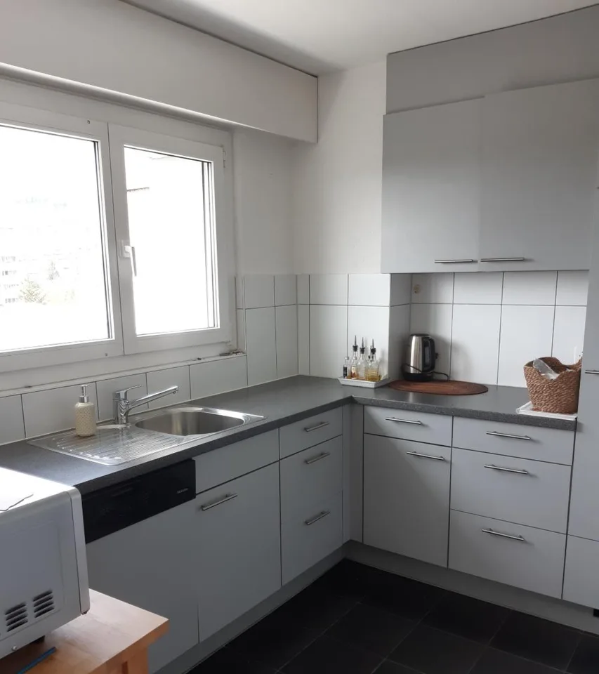 Helle 4-Zimmer-Wohnung mit schöner Aussicht in Nidau