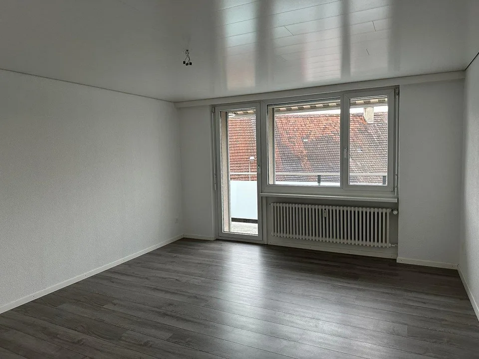 Appartamento 4 locali ben tenuto nel verde con vista lago