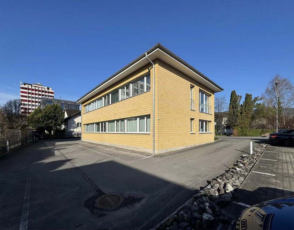 Aussenparkplätze zu vermieten – zentral in Heerbrugg