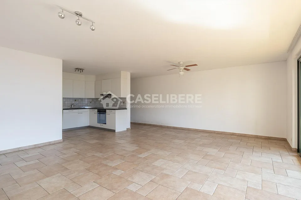 AMPIO 4.5 LOCALI VISTA LAGO A MURALTO
