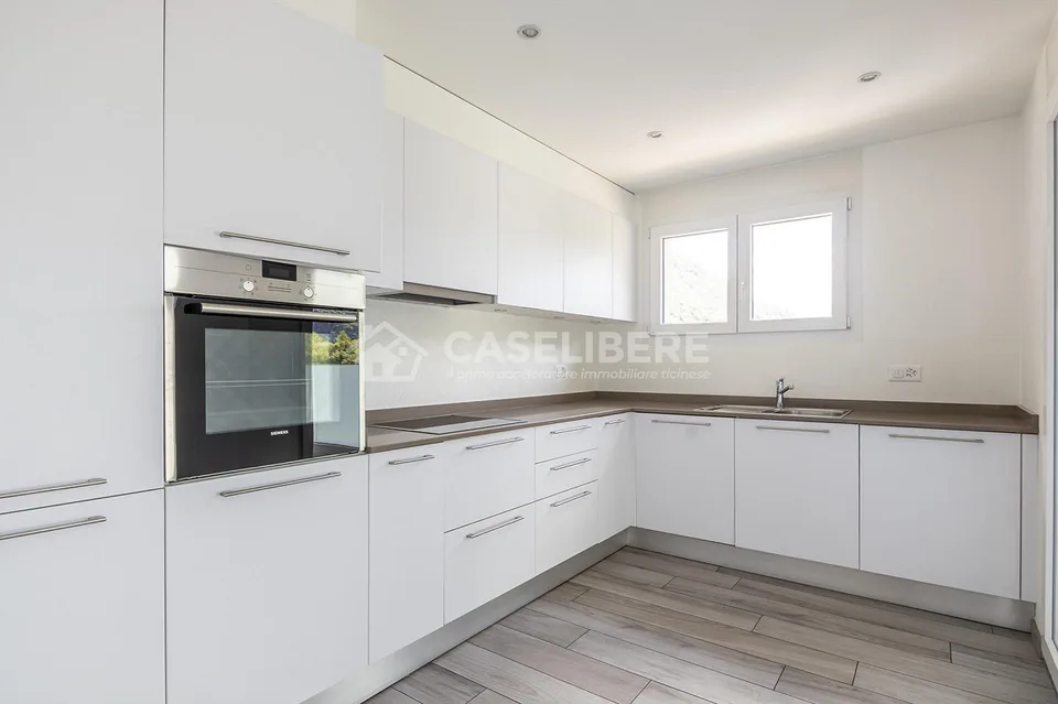 PRÄCHTIGE 3.5 ZIMMER IN OSOGNA
