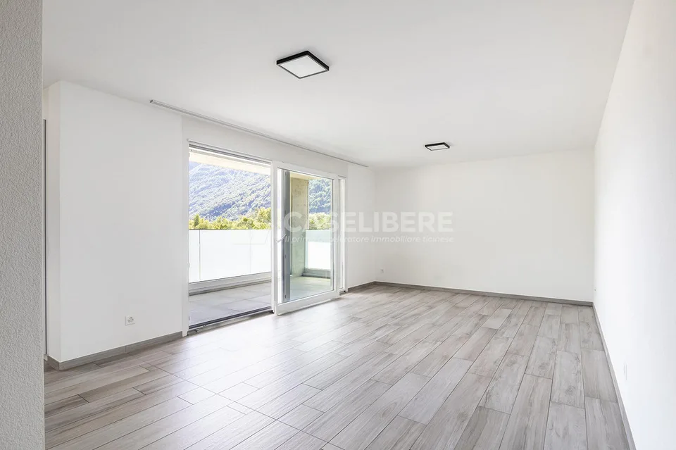 PRÄCHTIGE 3.5 ZIMMER IN OSOGNA