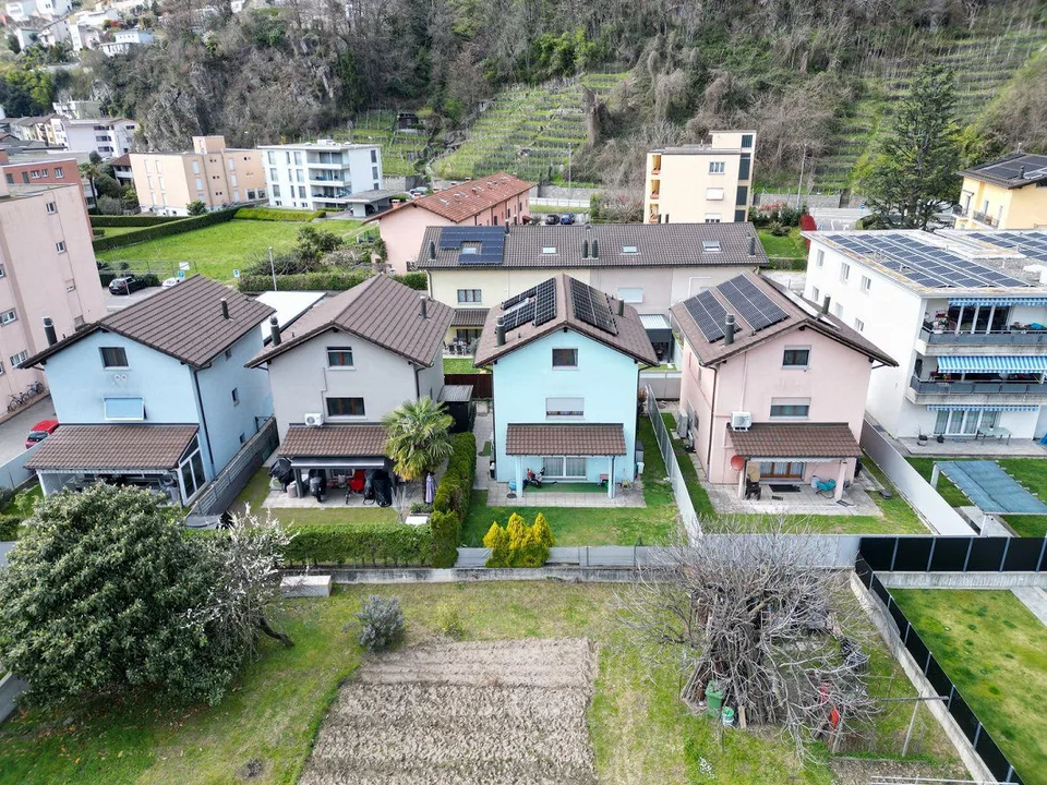 Maison unifamiliale de 7,5 pièces avec jardin privé et 2 places de parking – photo 12 sur 13