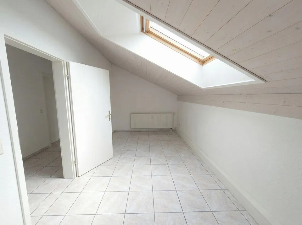 Maison unifamiliale de 7,5 pièces avec jardin privé et 2 places de parking – photo 9 sur 13