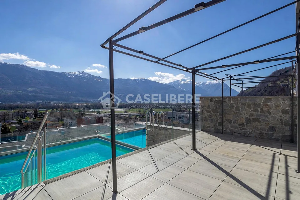 VILLA AVEC PISCINE DE 5,5 PIÈCES À SEMENTINA