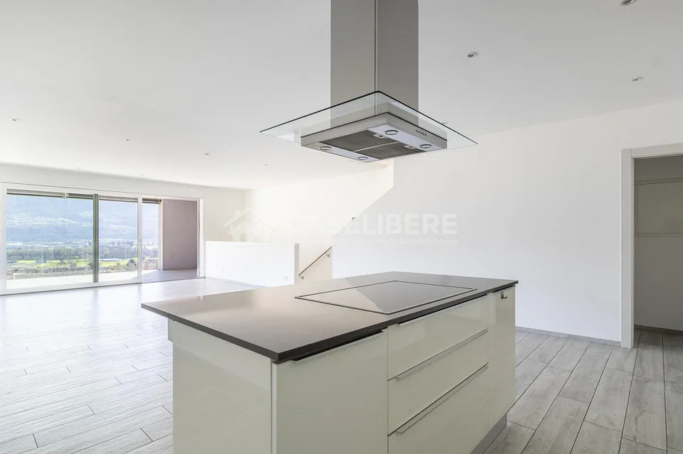 VILLA AVEC PISCINE DE 5,5 PIÈCES À SEMENTINA