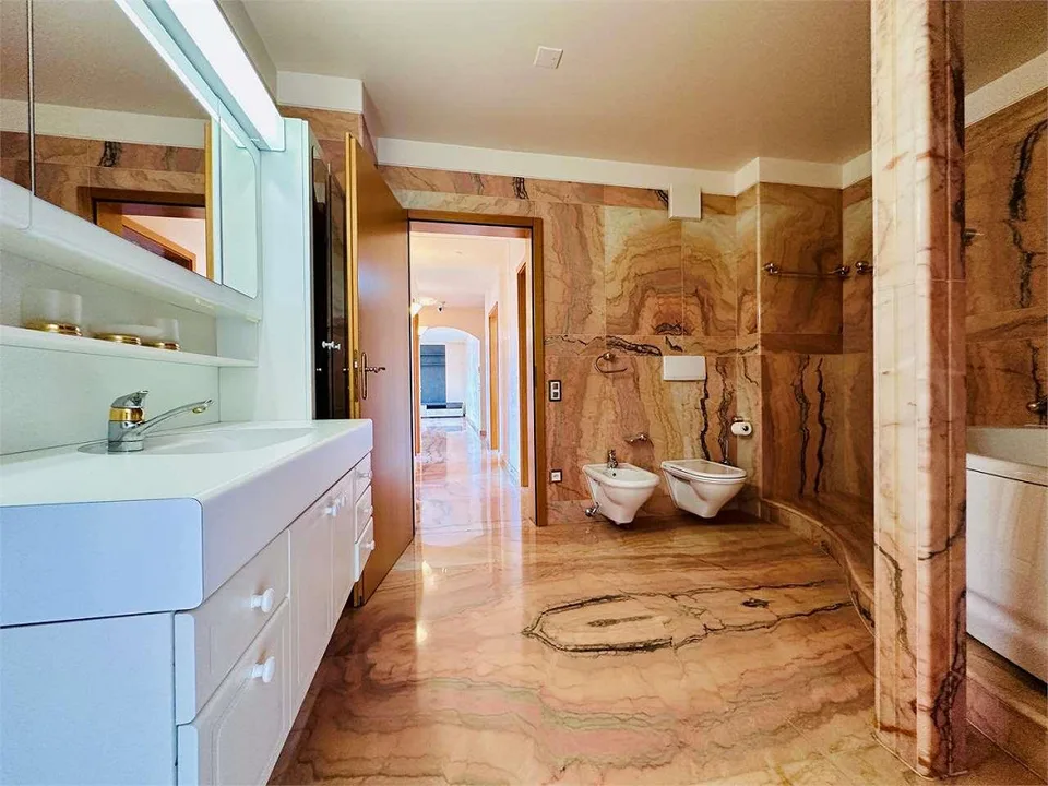 Attico di 3.5 locali di 145 m² con ampie terrazze e vista aperta – foto 8 di 13