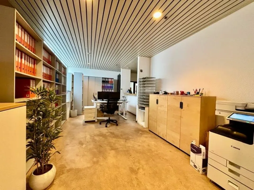 Le-Mont en Budron, Bureaux très bon marché et en bon état (location ou achat)