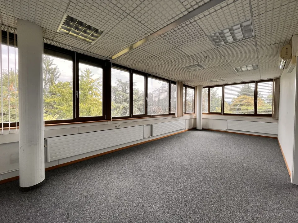 Fläche von 605 m2 -Flexibles Mietverhältnis