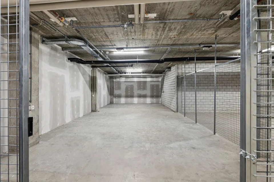 Storage space with 280 m² - Versatile uses possible!