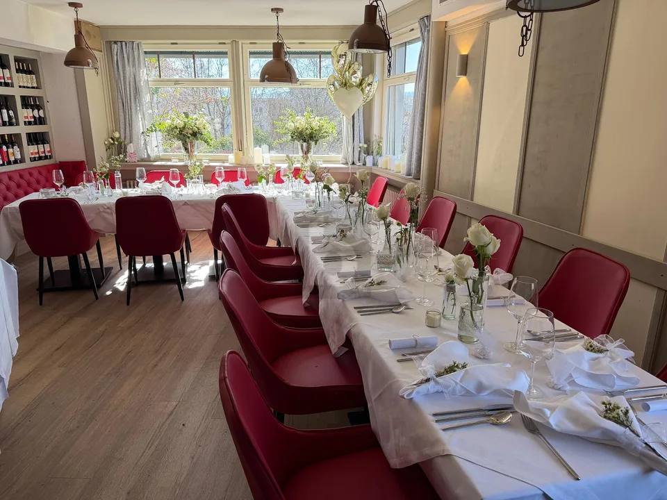 RESTAURANT MIT TERRASSE UND ZWEI WOHNUNGEN