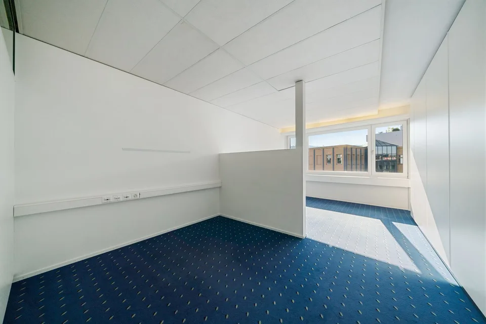Büro Plug &amp; Work in Rotkeruz - 30.5m2