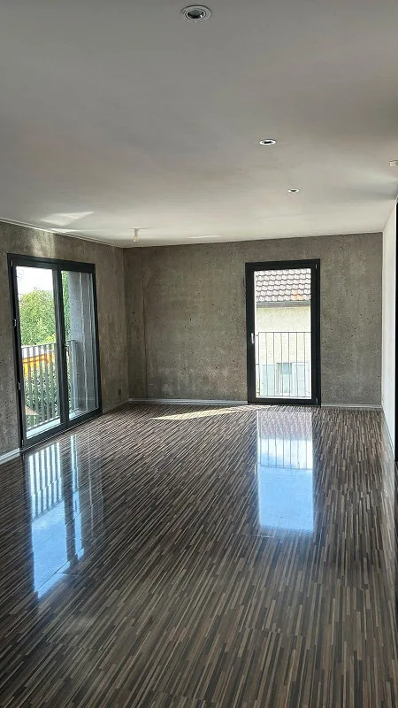 Moderne 2.5-Zimmerwohnung mit Kücheninsel – zentral, hell & perfekt an