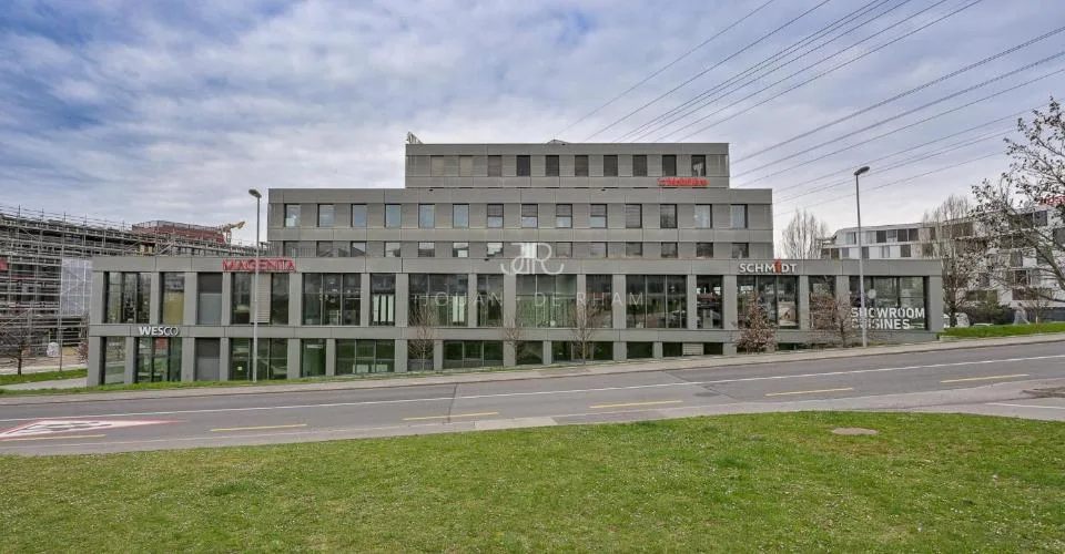 700 m2 Büros zur Miete in einem modernen Gebäude, vollständig eingerichtet "Plug & Play" – Foto 12 von 13