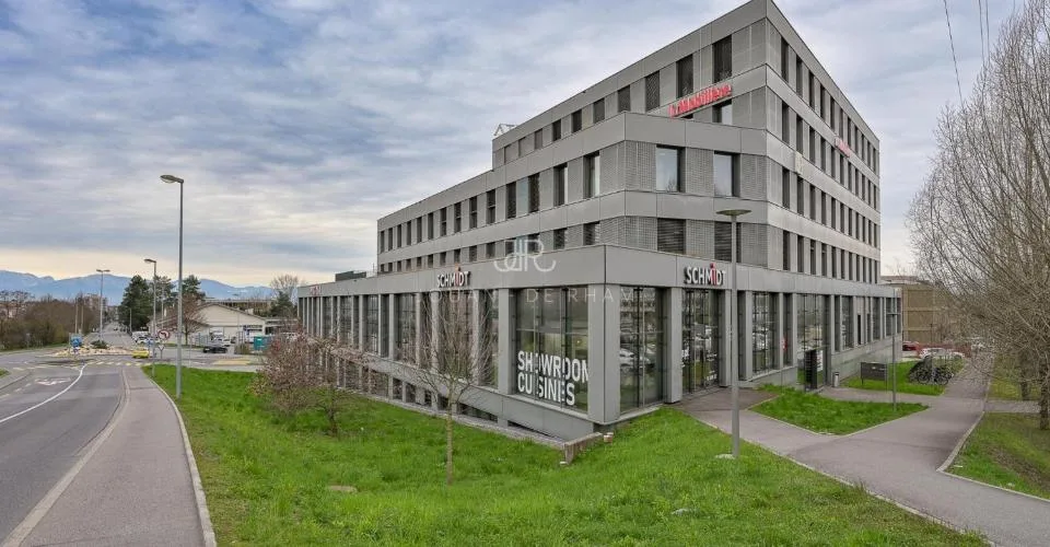 700 m2 Büros zur Miete in einem modernen Gebäude, vollständig eingerichtet "Plug & Play" – Foto 13 von 13