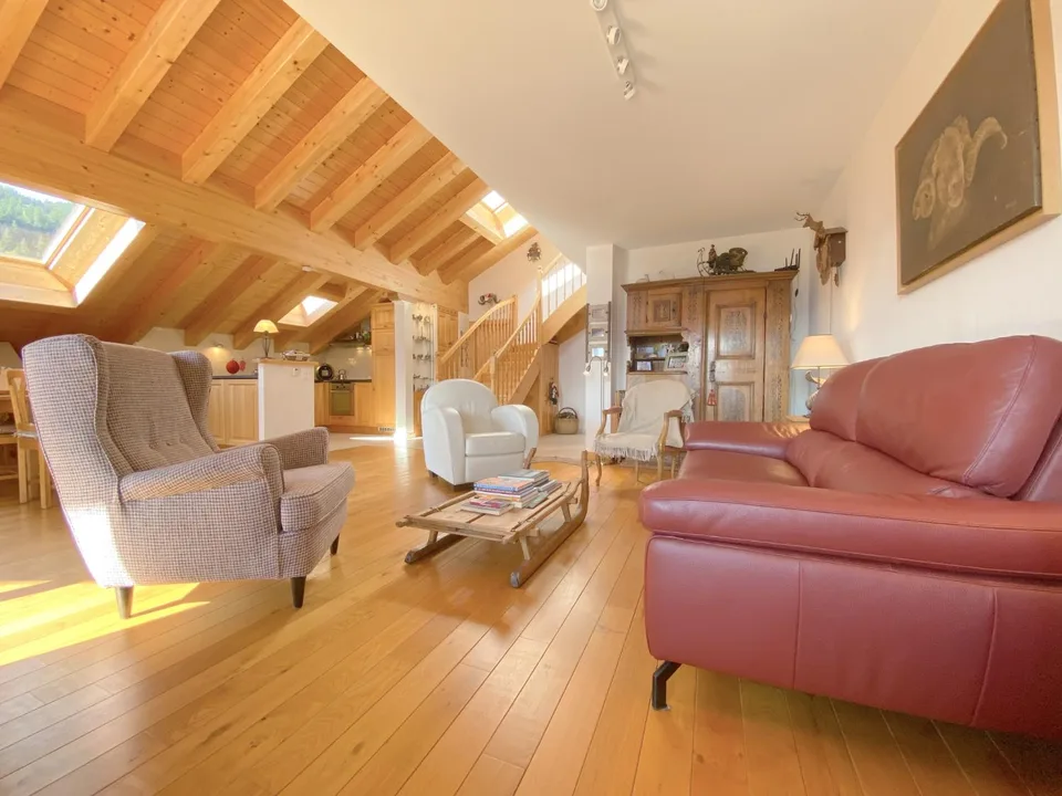 Dachgeschoss 5.5 Zimmer