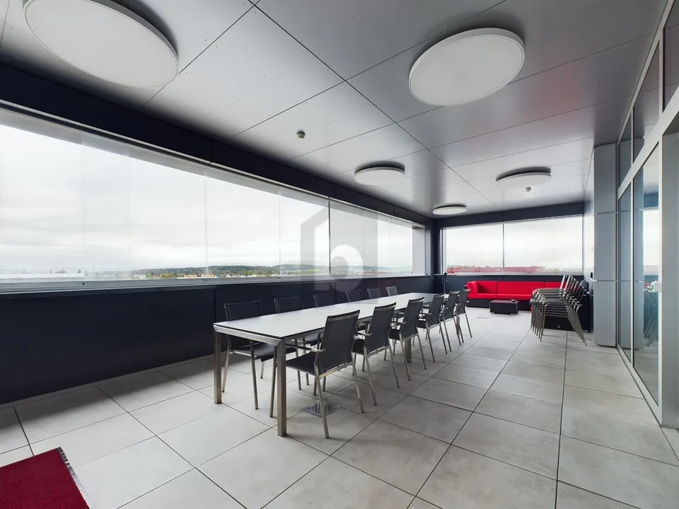 MODERN WITH STYLE