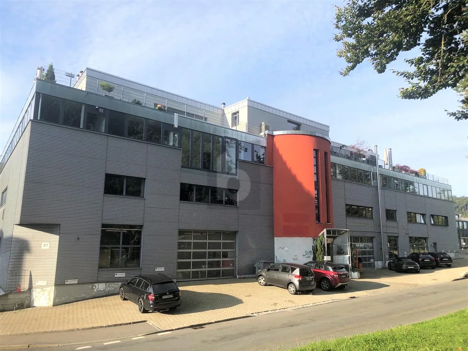 PRAKTISCH UND VIELSEITIG NUTZBAR
