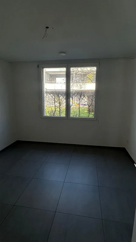 Helle 4.5-Zimmer-Parterrewohnung mit sonniger Terrasse