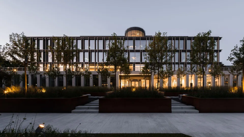 Edificio nuovo su misura a partire da 750 m² a Meyrin