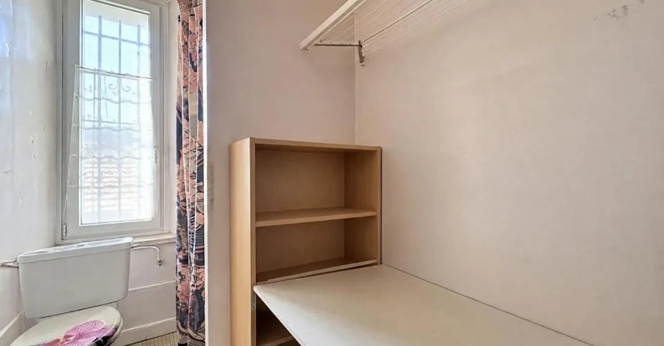 COMMERCIAL SPACE WITH WINDOWS FOR RENT – photo 12 of 12