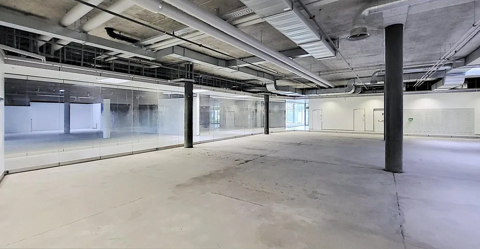 Spazi di vendita entusiasmanti proprio accanto a PureGym!