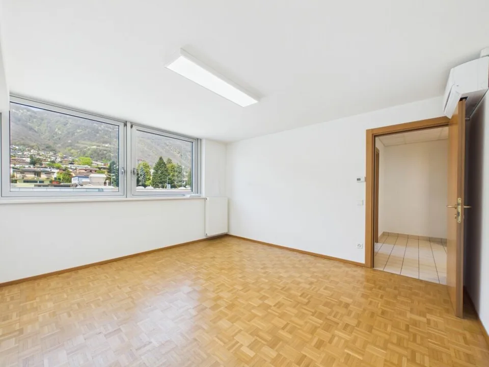 Office with private kitchen and bathroom