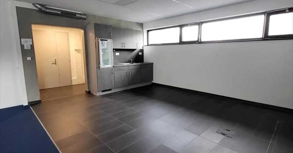 Office 1 room