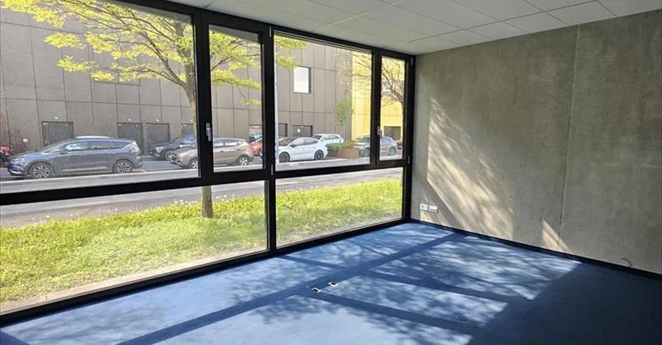Office 1 room