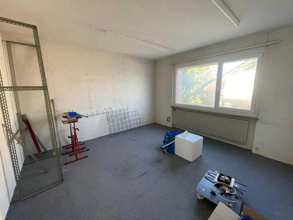 Bureau / Atelier – photo 2 sur 10