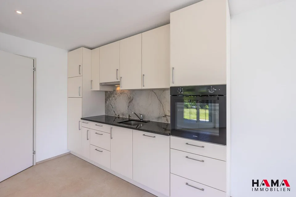 FIRST RENTAL - exclusive 2.5-room apartment with shared pool