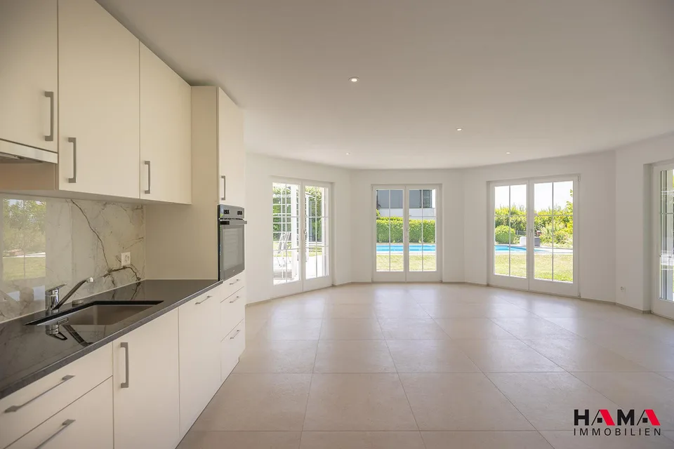 FIRST RENTAL - exclusive 2.5-room apartment with shared pool