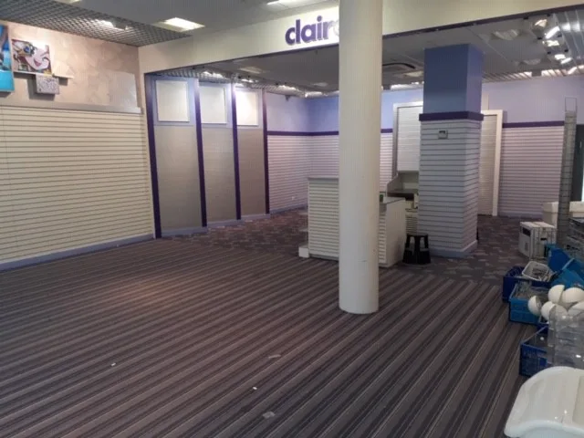 166 m2 Fläche im Einkaufszentrum Lancy Centre