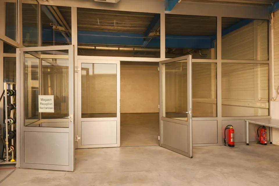 local artisanal ou commercial à Martigny 120m² - Zone des Grandes Maresches